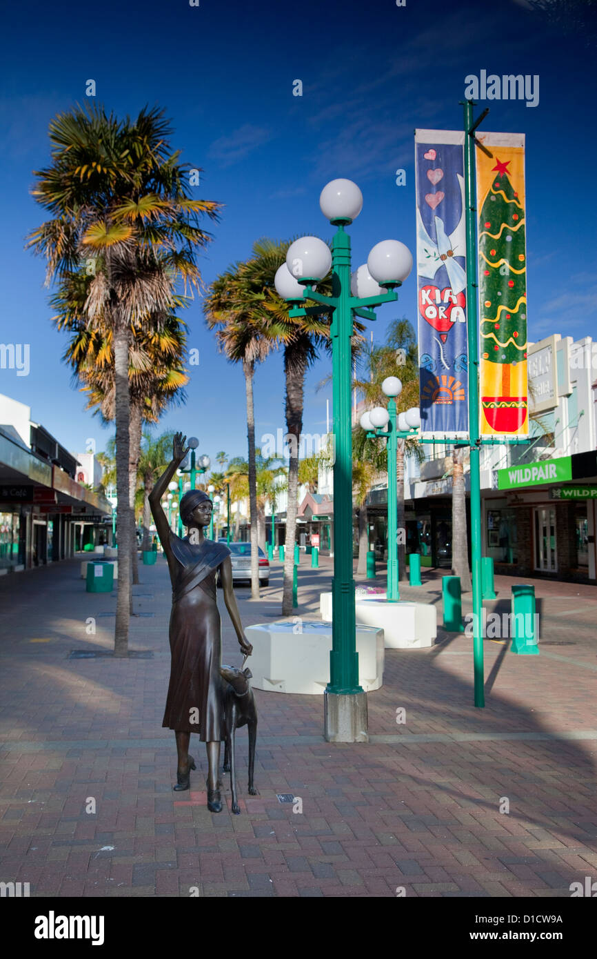 Public Street Sculpture: 'A Wave in Time: Stella and Raven', by Mark Whyte, Napier, north island, New Zealand. Stock Photo