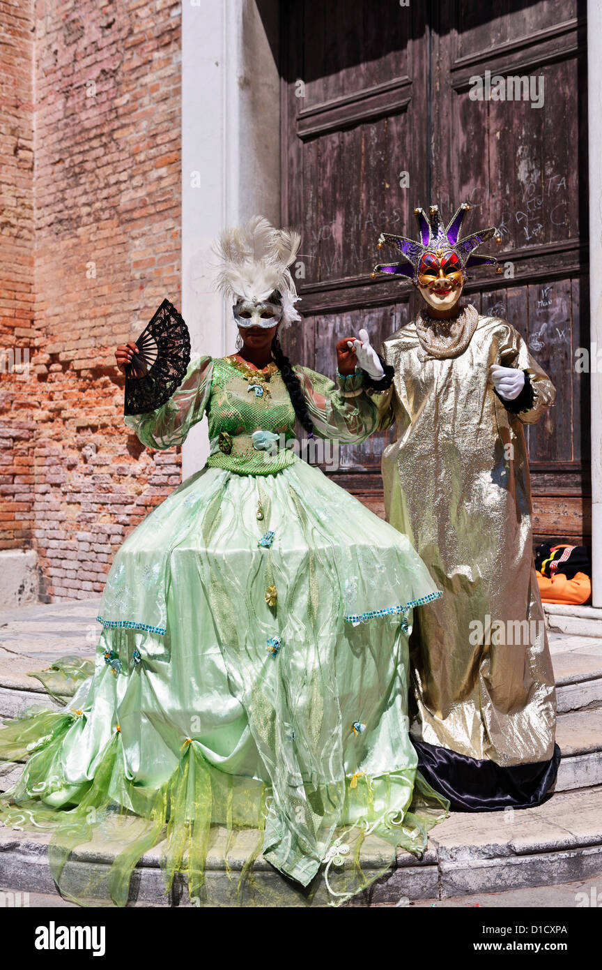 Venetian costumes hi-res stock photography and images - Alamy