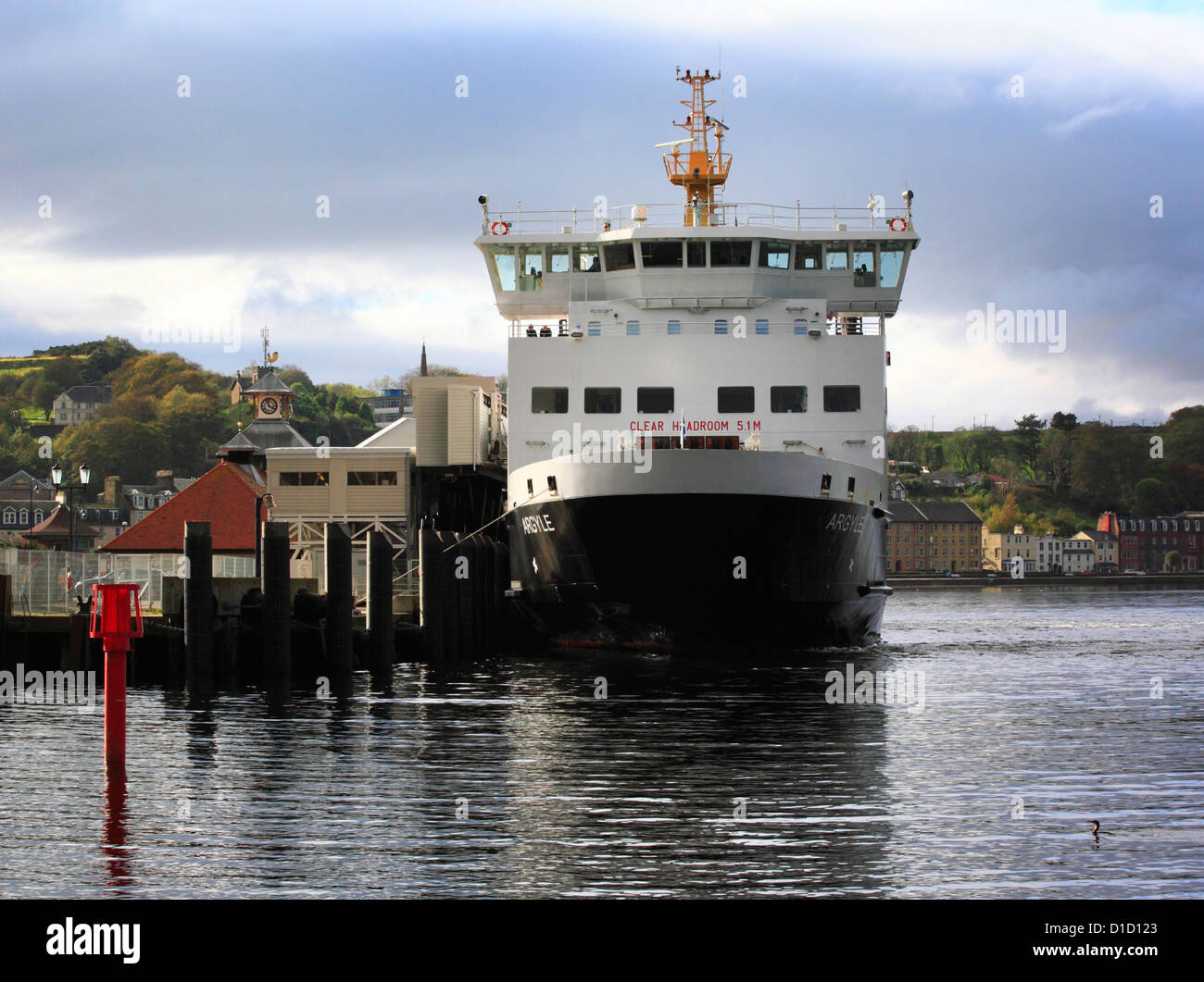 Caledonian MacBrayne Ferry MV 'Argyle' ( Earra Ghaidheal ) waits at Rothesay harbour, Isle Of Bute, Bute And Argyll, Scotland, Stock Photo