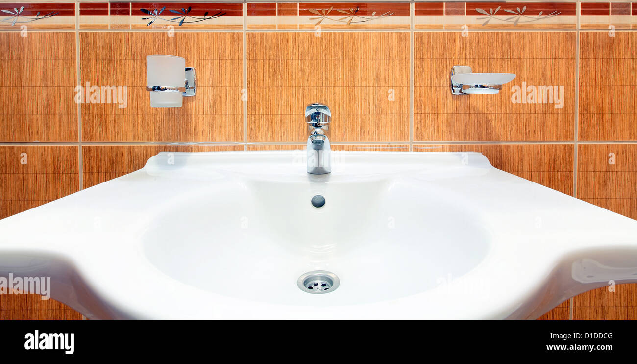 Modern sink details with modern hardware Stock Photo - Alamy