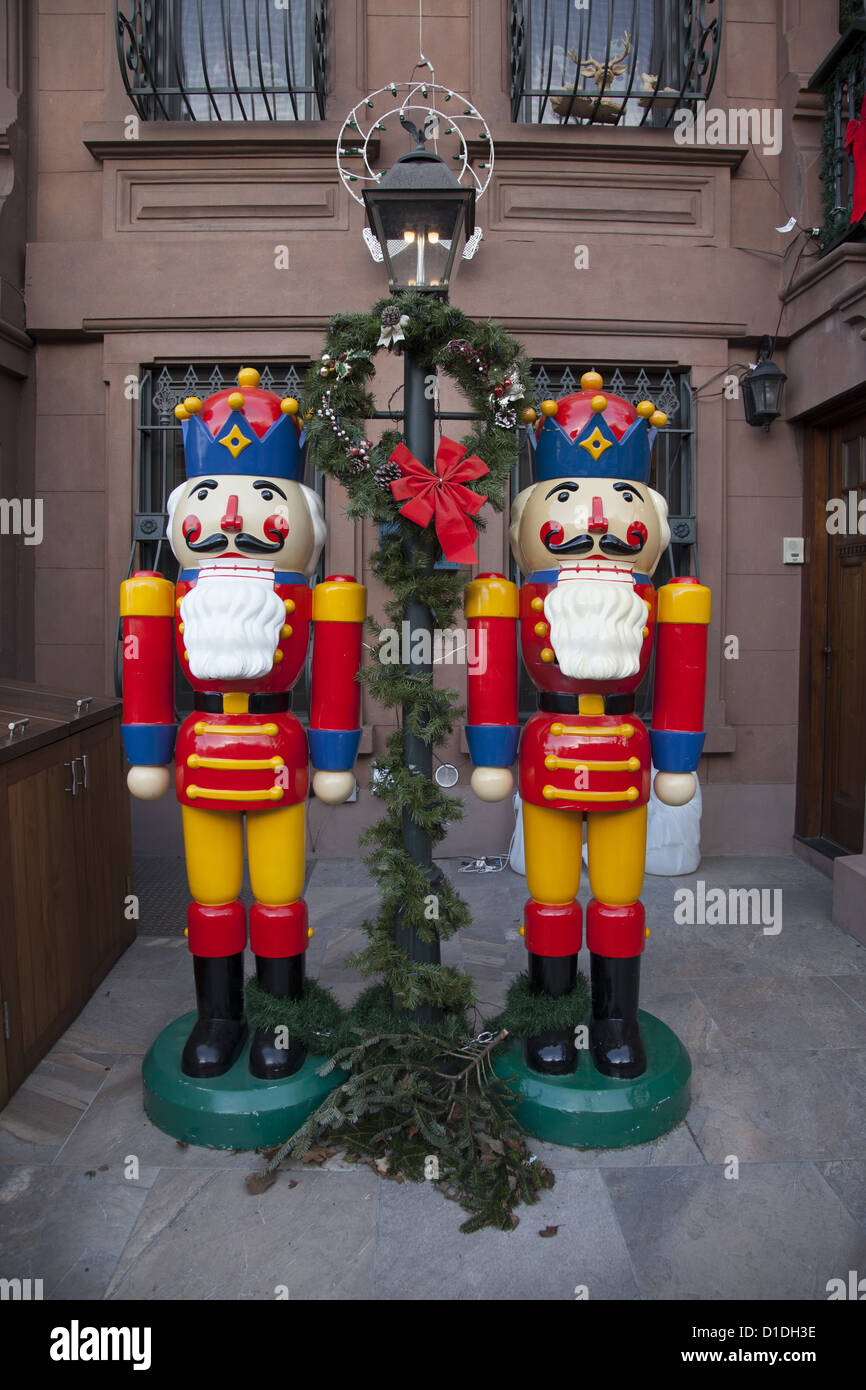 wooden christmas soldiers