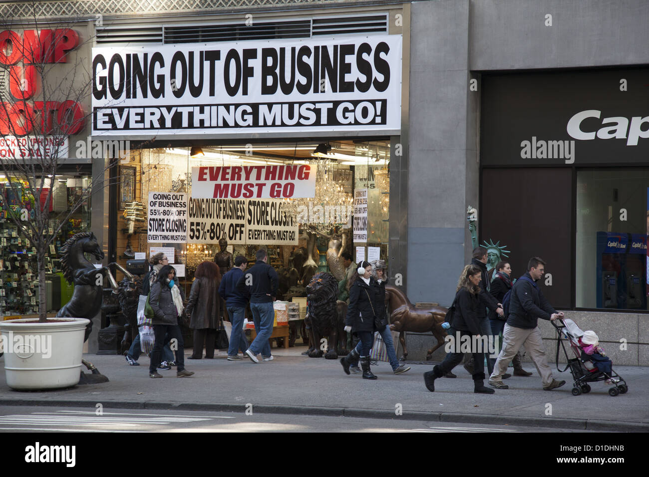 Store that sells contemporary statuary going out of business, Manhattan, NYC Stock Photo