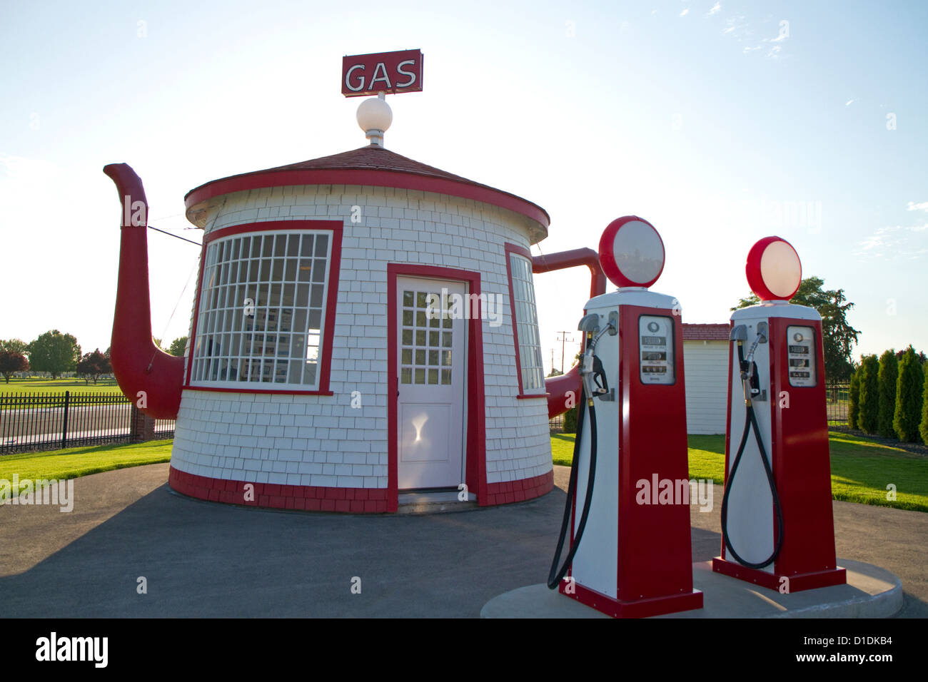 Teapot Dome Service Station roadside attraction at Zillah, Washington, USA Stock Photo