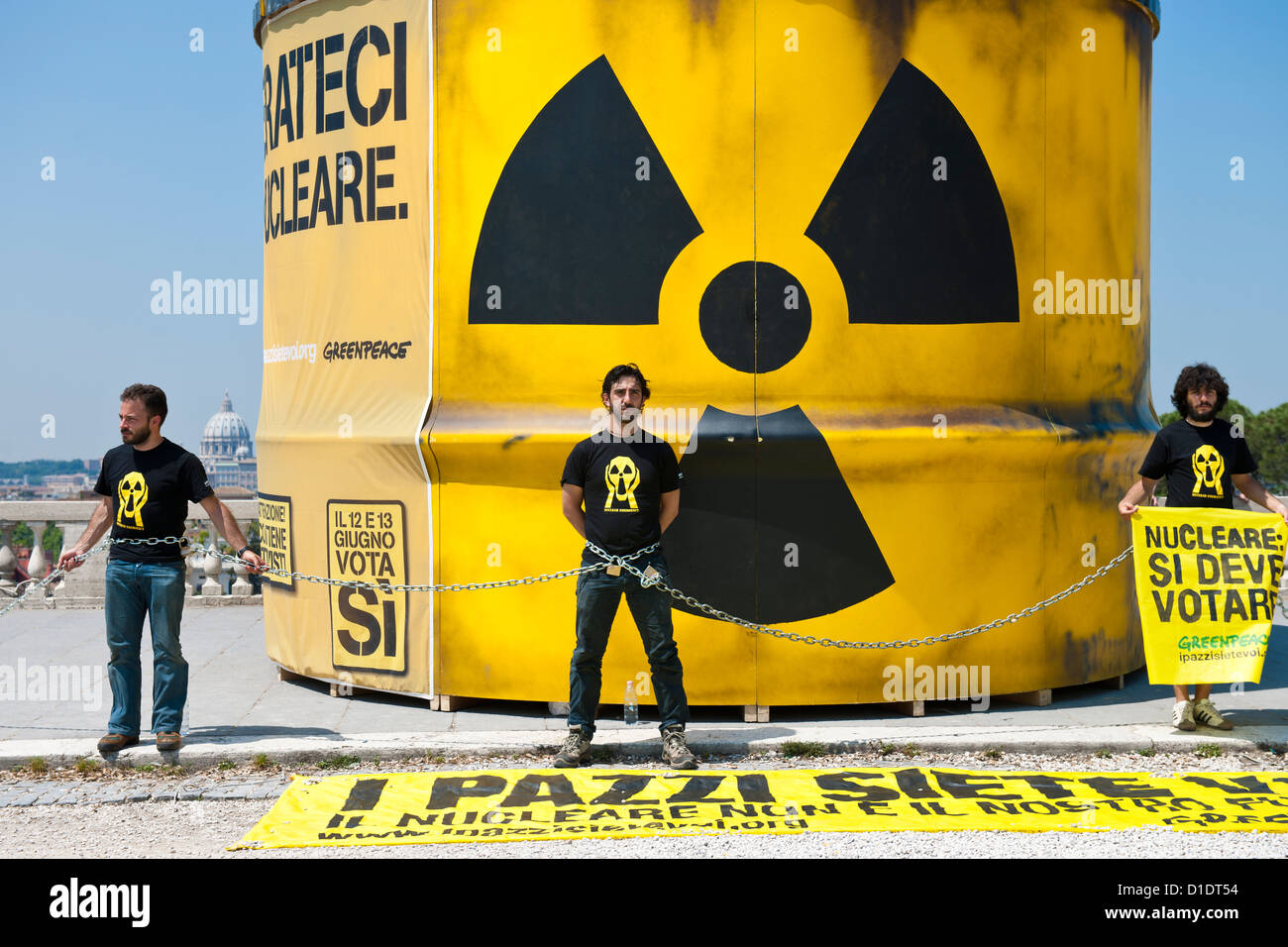Anti-nuclear protesters on Pincian Hill, Rome Stock Photo