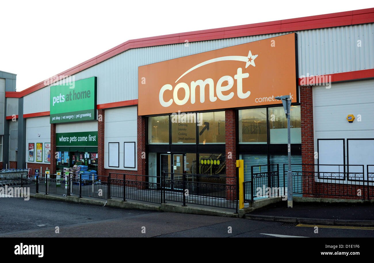 Hove Brighton UK 18 December 2012 - Closed Down the Comet electrical goods store on the Goldstone Retail Park in Hove Brighton Stock Photo