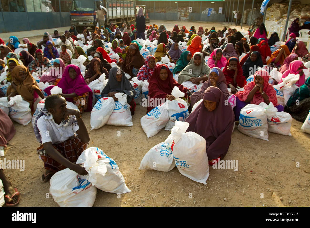 Somalis refugee women getting food aid by Turkish government Mogadishu Somalia Stock Photo Alamy