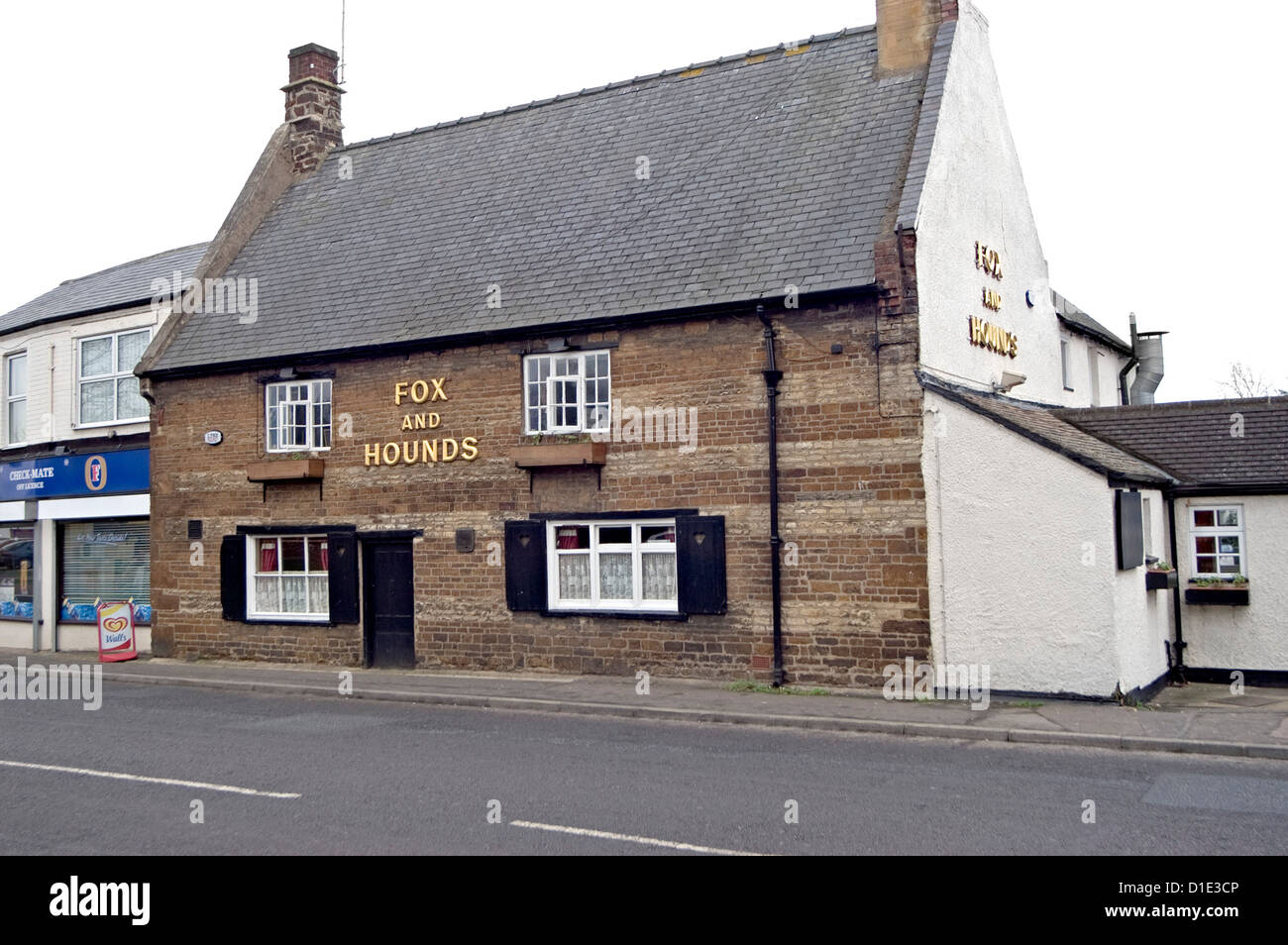 Fox and hounds inn accommodation hi-res stock photography and images