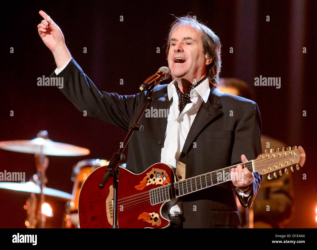 Chris de burgh hires stock photography and images Alamy