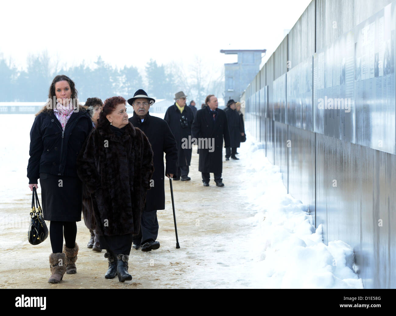 Family members and survivors of the genocide against the Sinti and Roma ...