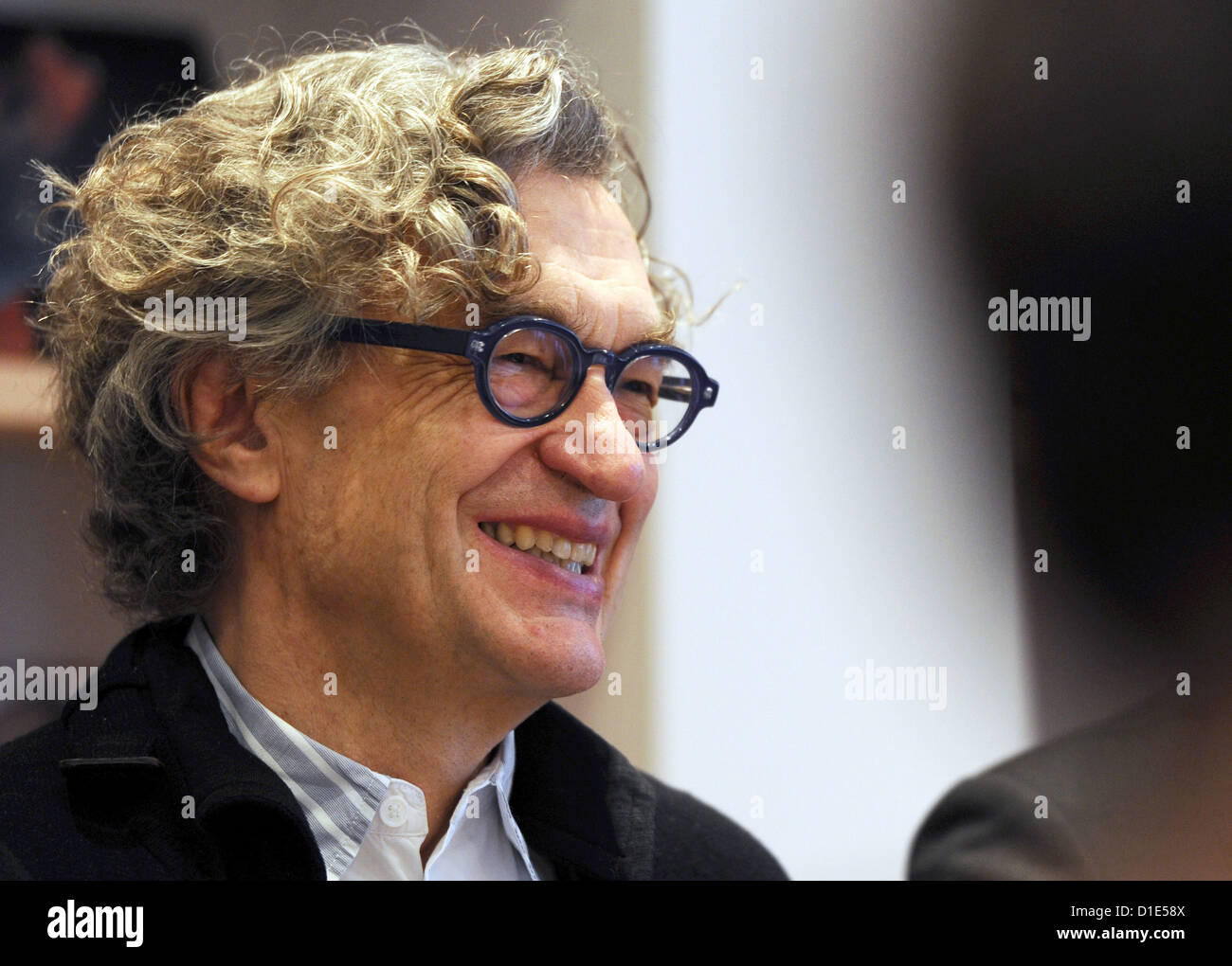 Film director Wim Wenders speaks at the press conference in Duesseldorf, Germany, 14 December 2012. The director introduced his new Wim Wenders Foundation. The foundation should archive and research the complete works of Wenders. Photo: Daniel Naupold Stock Photo
