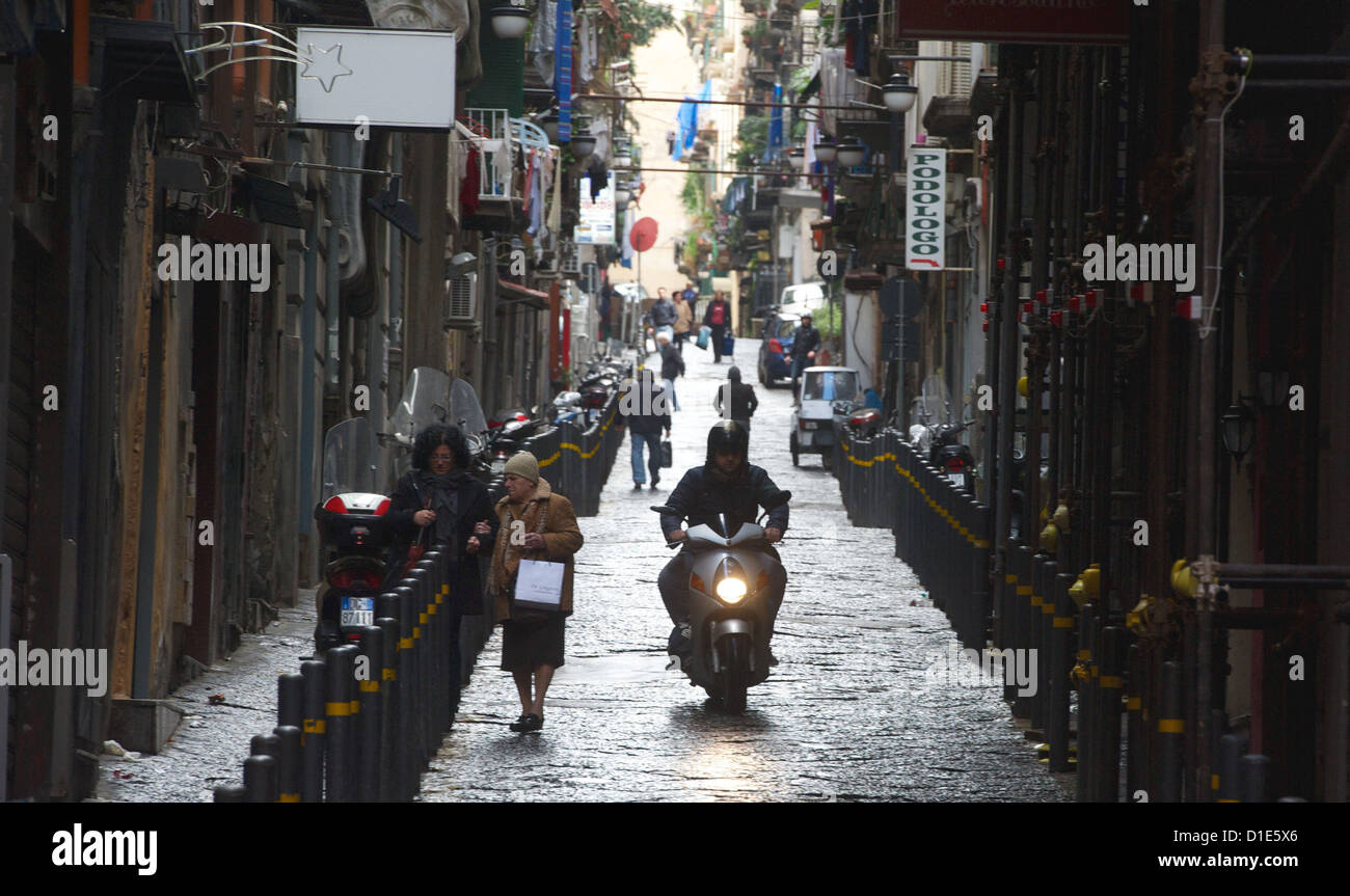 The old city center of Naples is pictured in Naples, Italy, 1 December 2012. Photo: Peter Endig Stock Photo