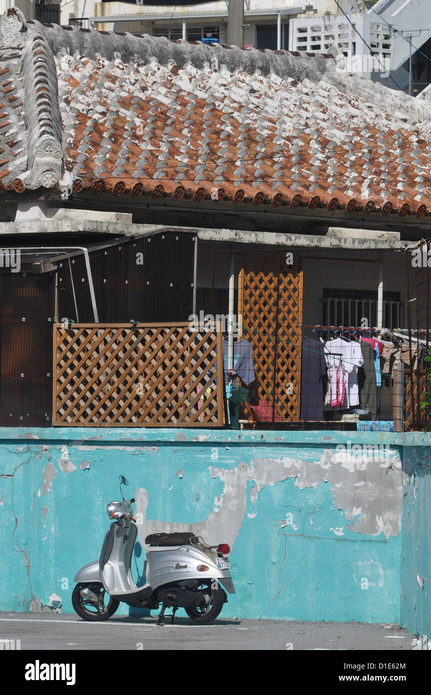Naha (Okinawa, Japan), traditional houses Stock Photo Alamy