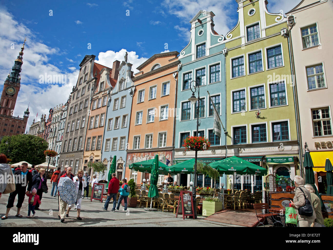 Colourful building facades on Long Market (Dlugi Targ) showing the Town Hall, Gdansk, Pomerania, Poland, Europe Stock Photo