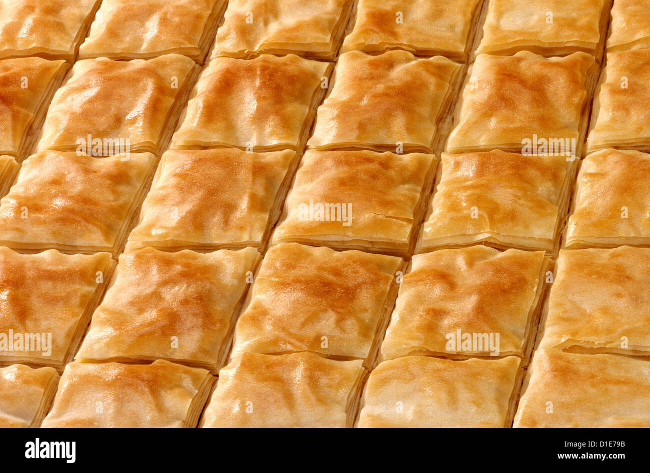 Filo pastry hi-res stock photography and images - Alamy