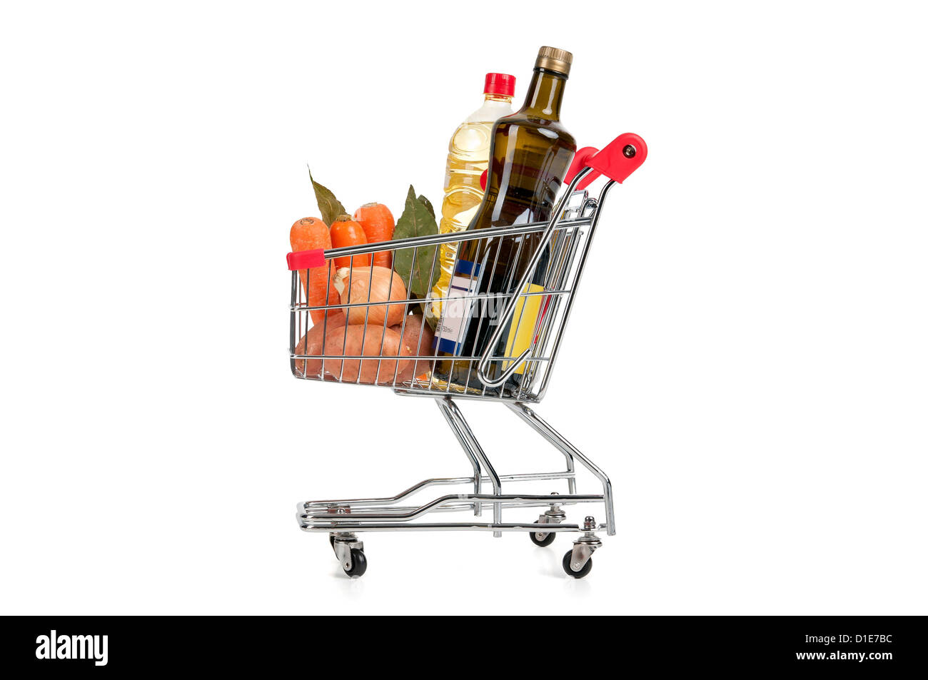 Shopping cart full of groceries hires stock photography and images Alamy