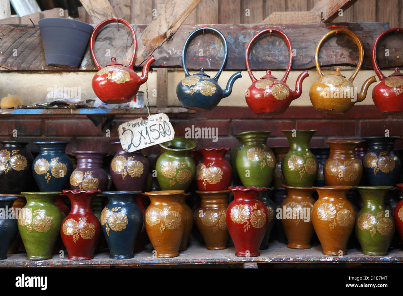 Entrance display stand for a pottery / ceramic shop in Pomaire, Chile