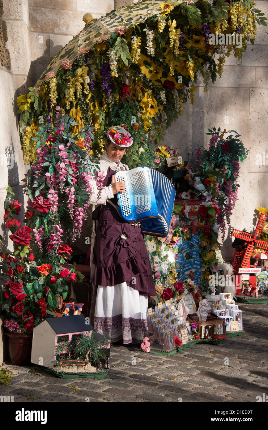Woman plays accordion in Montmartre, Paris Stock Photo Alamy