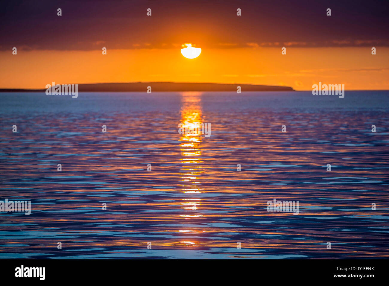 Calm ocean water reflecting sunset hi-res stock photography and images ...