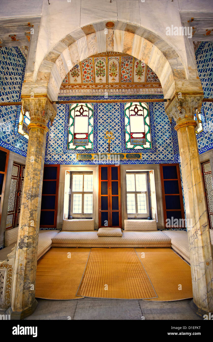 Interior of the 'Library of Sultan Ahmed III' Topkapi Palace, Istanbul, Turkey Stock Photo