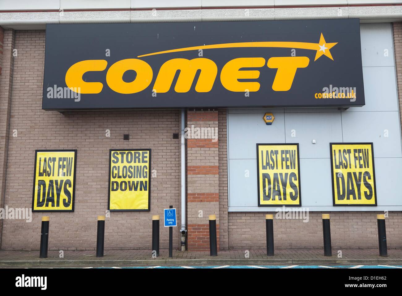store closed signs