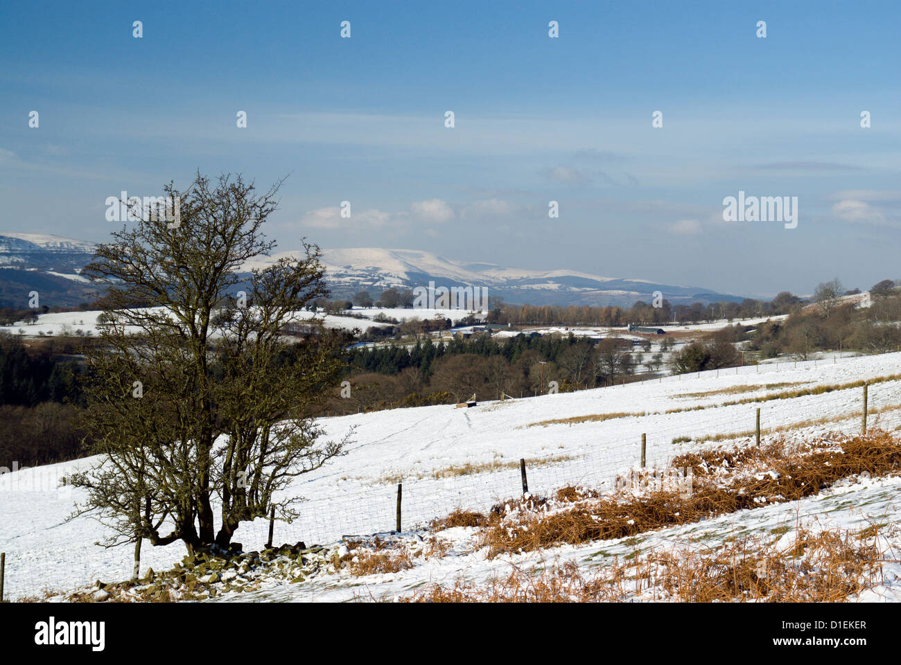 Usk valley mountains wales hi-res stock photography and images - Alamy