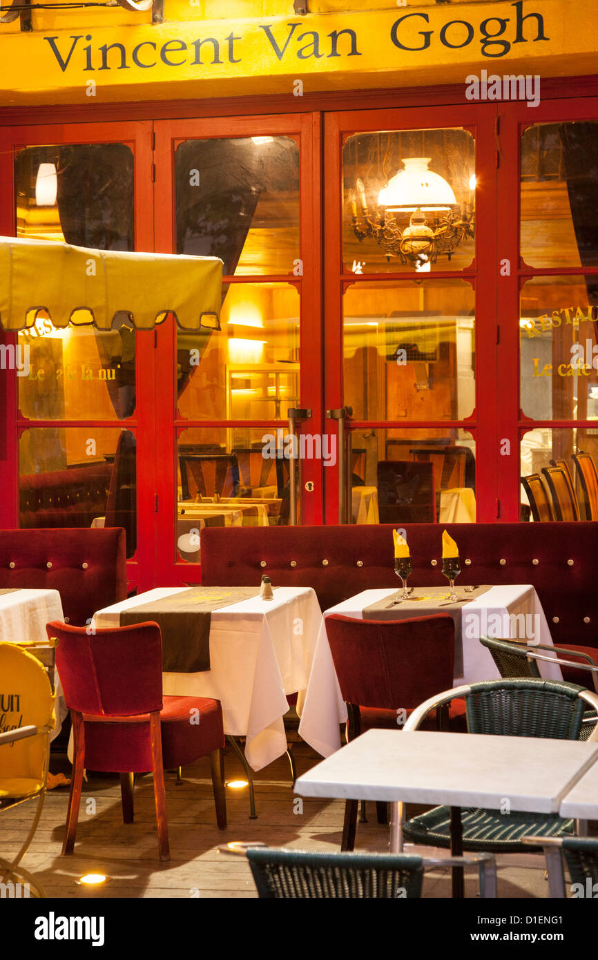 Vincent Van Gogh Restaurant made famous by Van Gogh's painting; Café de Nuit, Arles Provence, France Stock Photo
