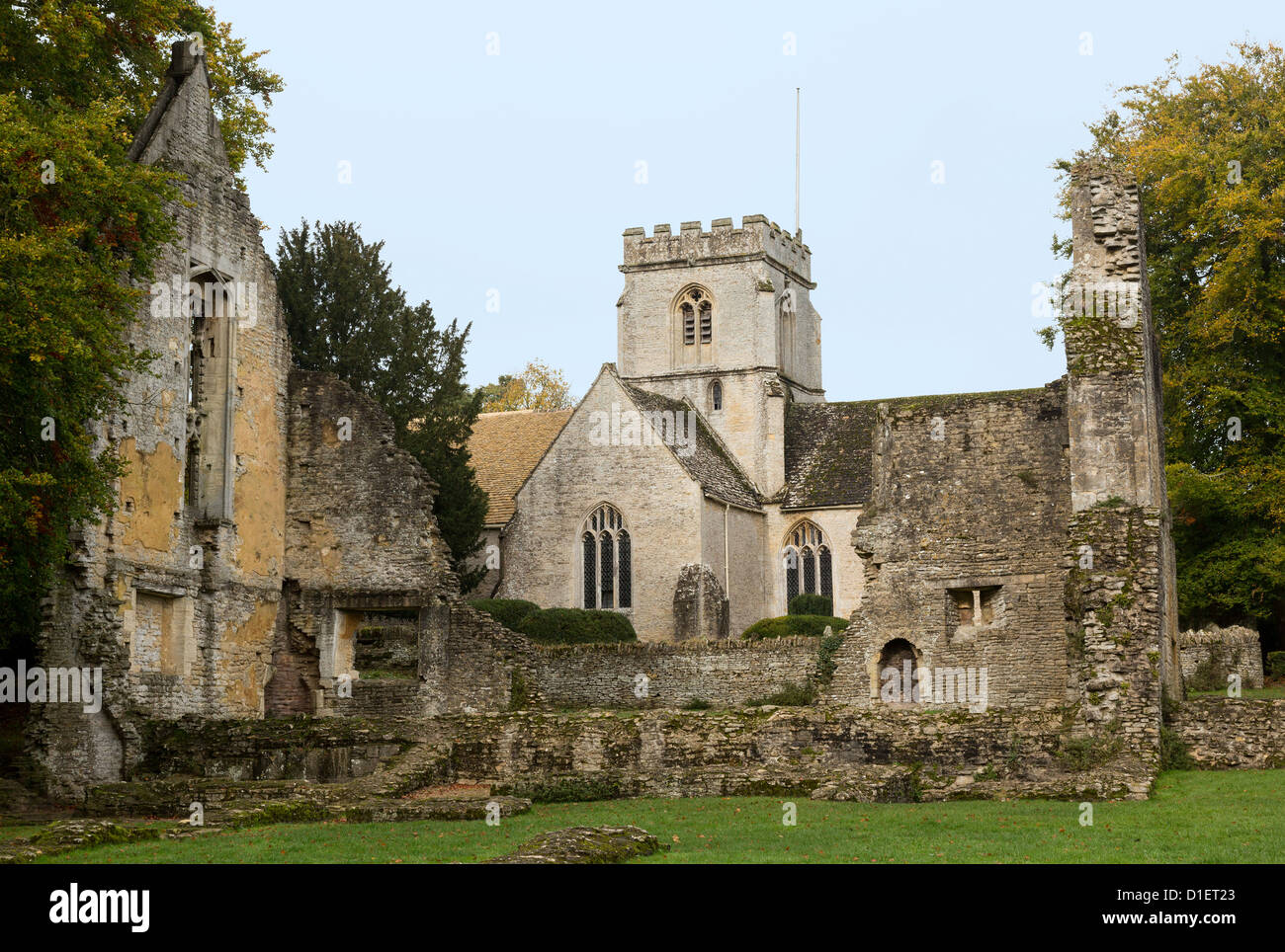 Minster lovell manor ruins hires stock photography and images Alamy