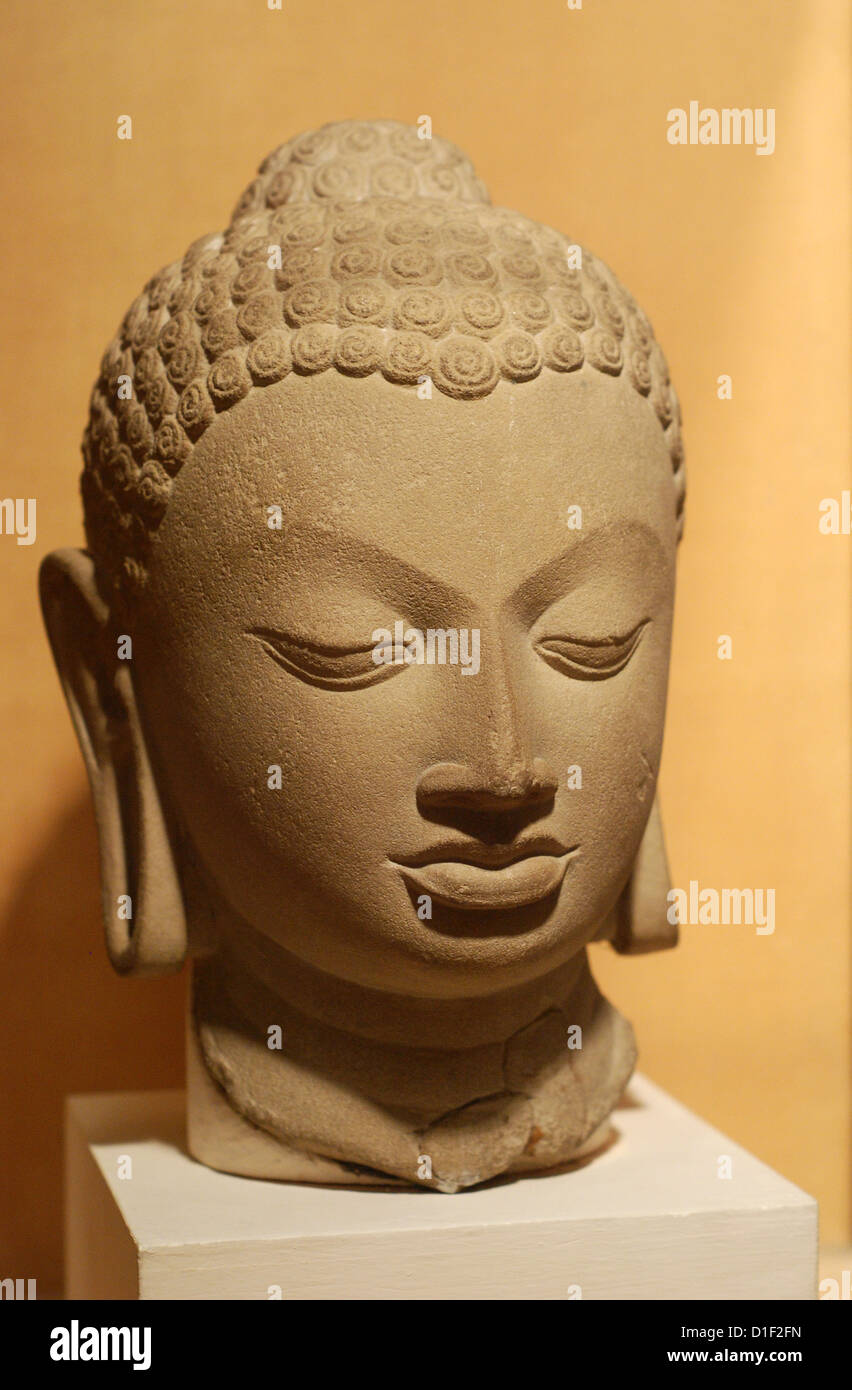 Clay buddha hi-res stock photography and images - Alamy