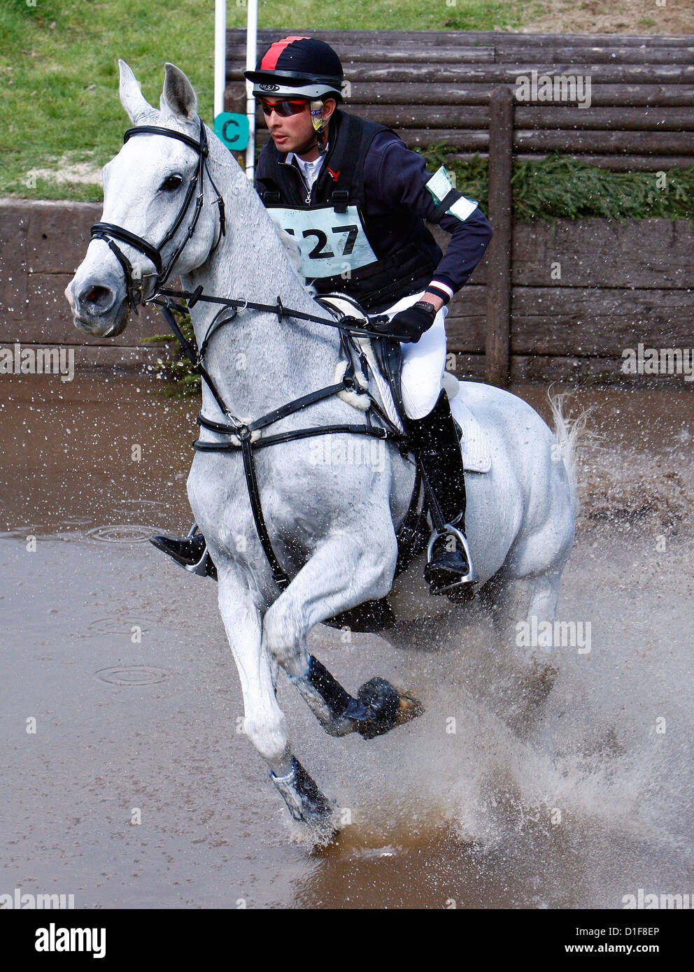 Alex Hua Tian riding ESB Irish Fiddle in Advanced Inter media Section(2) Cross Country at The South of England Show at Ardingly Stock Photo