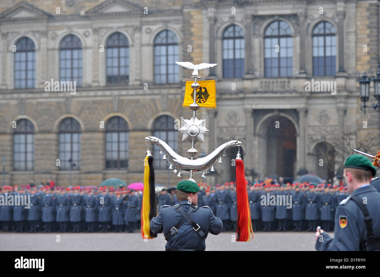 460 officers are appointed to first lieutnants during a ceremonial appeal on Theater square in Dresden, Germany, 18 December 2012. Photo: MATTHIAS HIEKEL Stock Photo