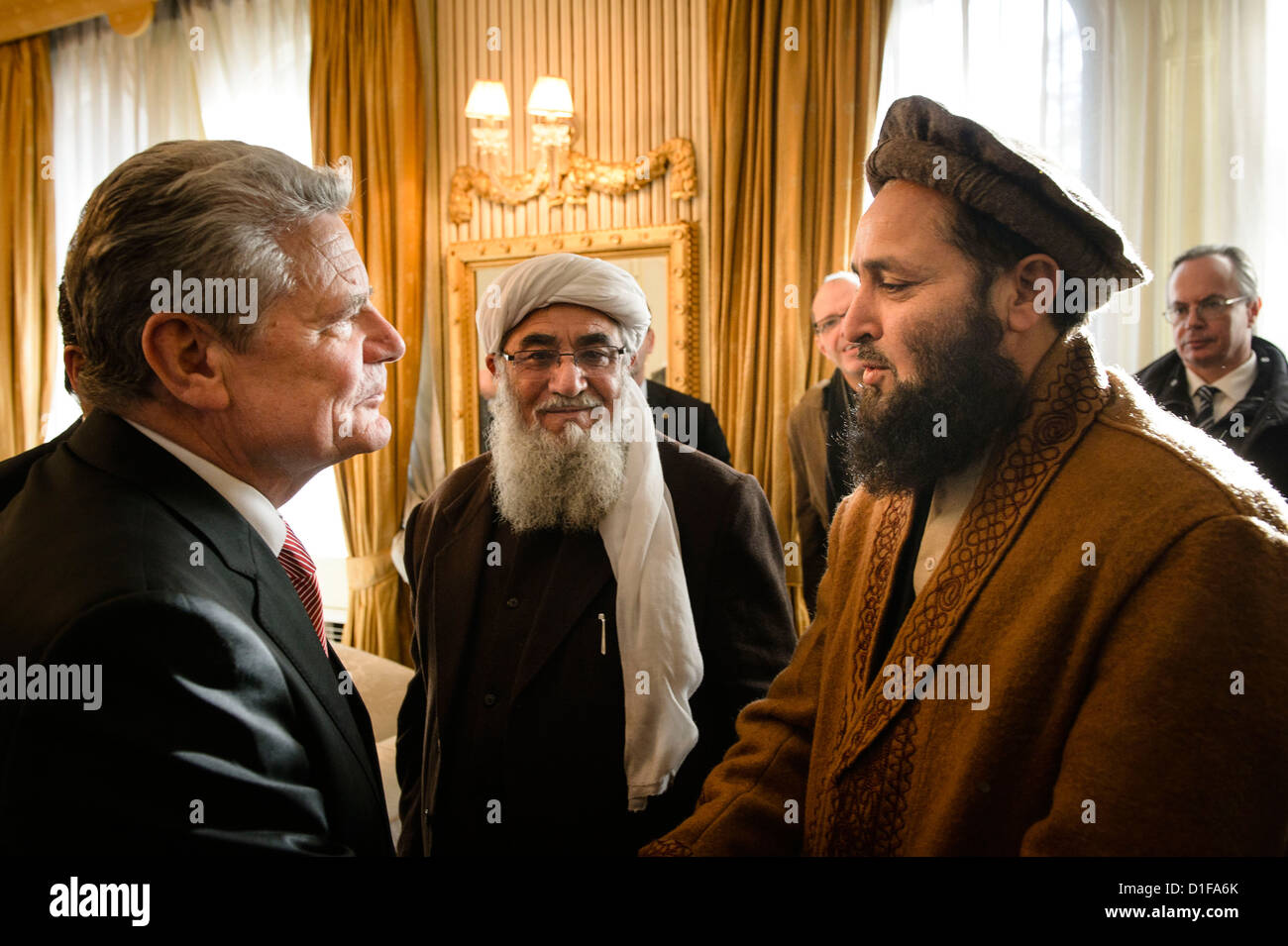 (HANDOUT) A handout dated 18 December 2012 shows German President Joachim Gauck (L) meeting religious representatives at the Royal Palace in Kabul, Afghanistan, 18 December 2012. Photo: GERMAN GOVERNMENT/STEFFEN KUGLER Stock Photo