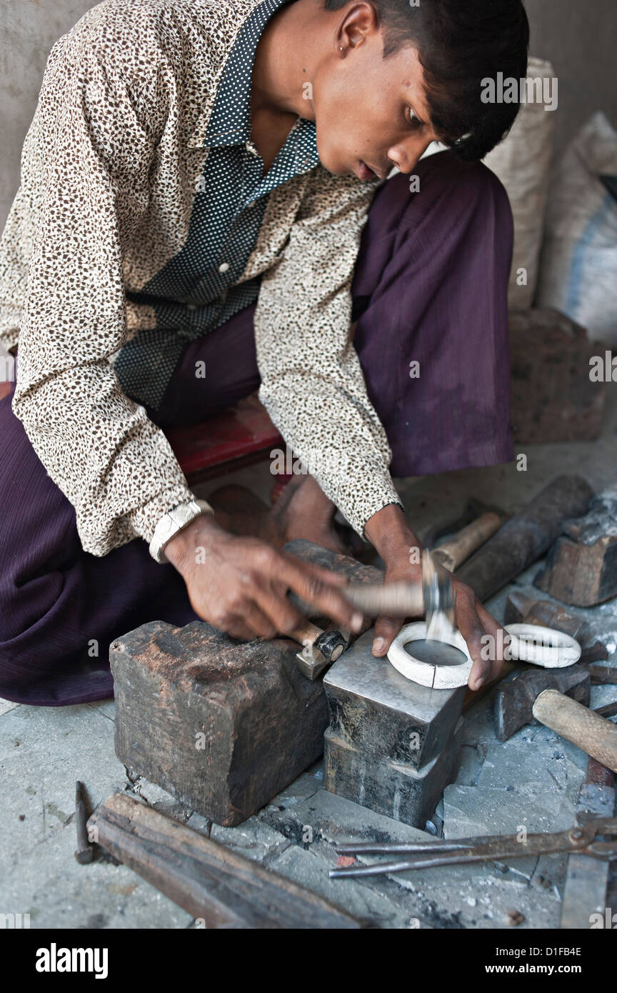 Jewellery making in north eastern Gujarat state, India, Asia Stock