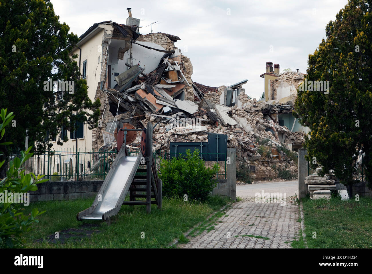 Onna showing earthquake damage, Aquila, Abruzzi, Italy, Europe Stock Photo