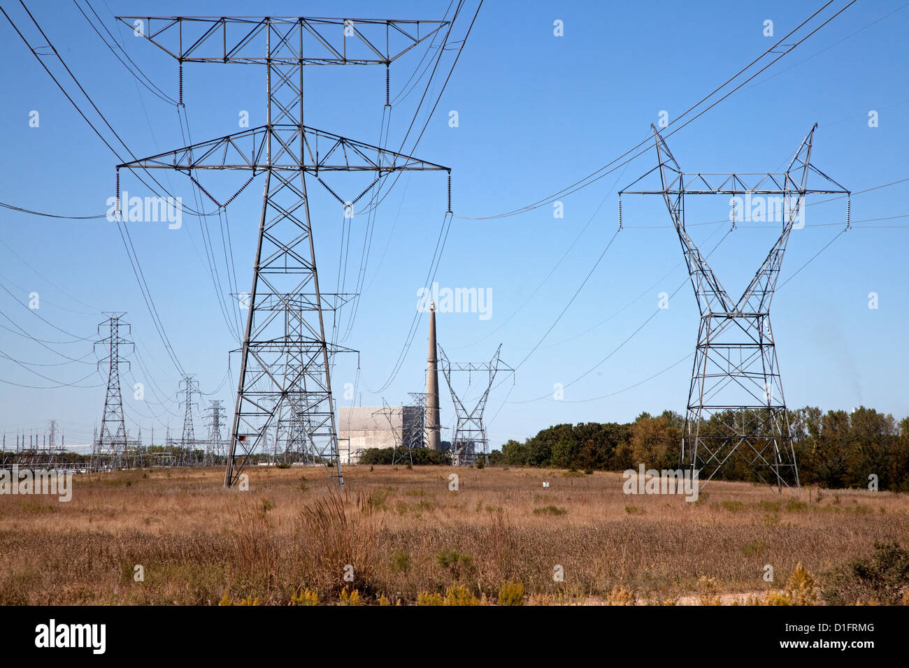 Power Lines At Metallurgical Plant At The Night - HooDoo Wallpaper