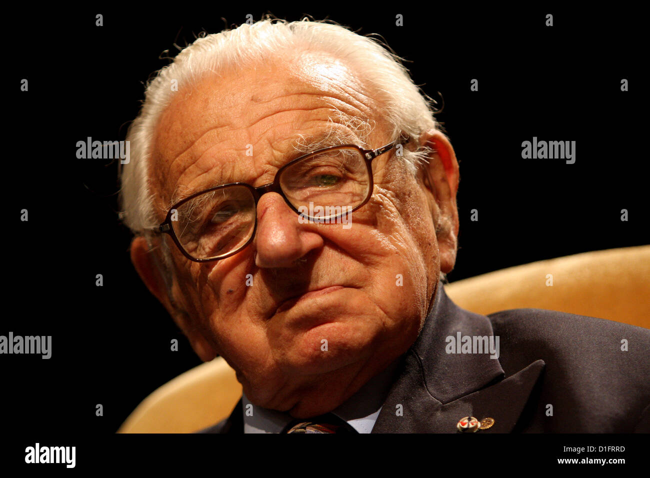 Students from the school 'Open Gate' in Prague want to nominate Sir Nicholas Winton for the Nobel Peace Prize Stock Photo