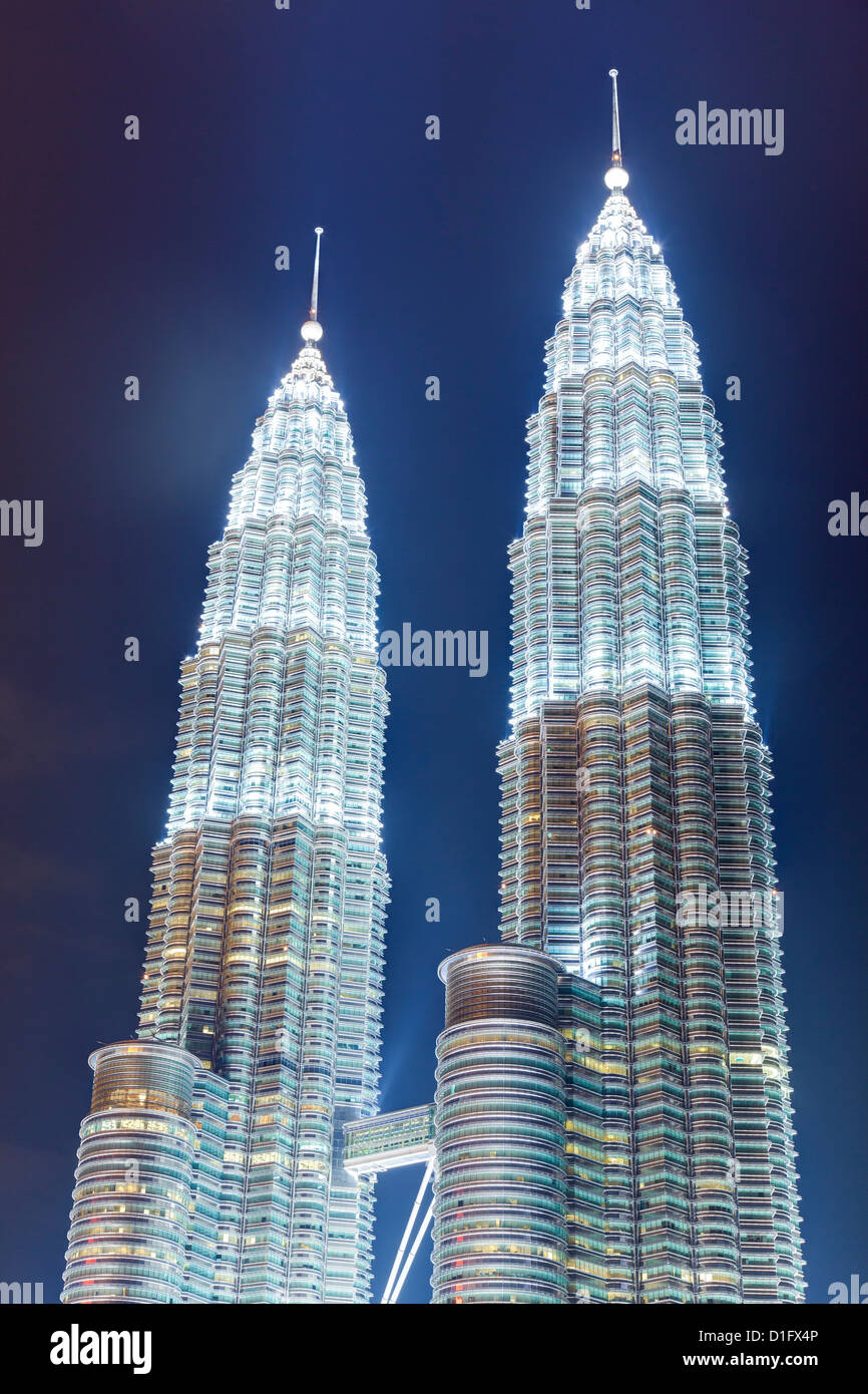 Low angle view of the Petronas Twin Towers, Kuala Lumpur, Malaysia, Southeast Asia, Asia Stock Photo