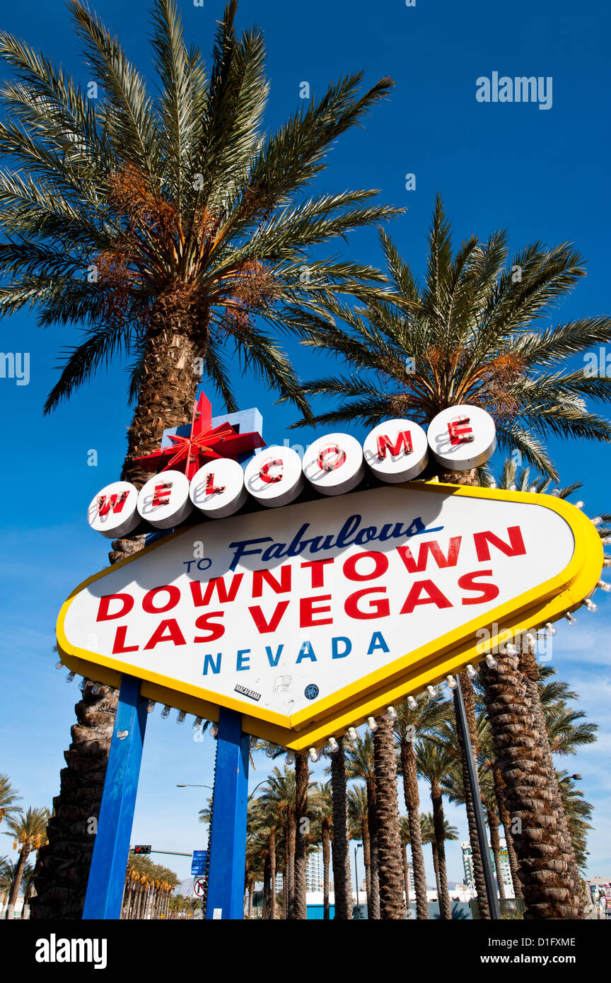 Welcome to las vegas sign hi-res stock photography and images - Alamy