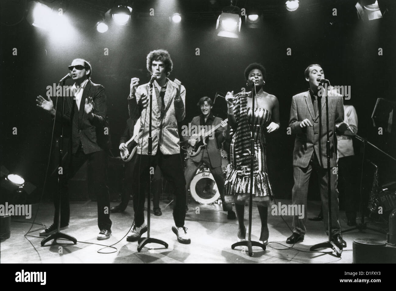 DARTS Promotional photo of UK doowop group at the London Rainbow in