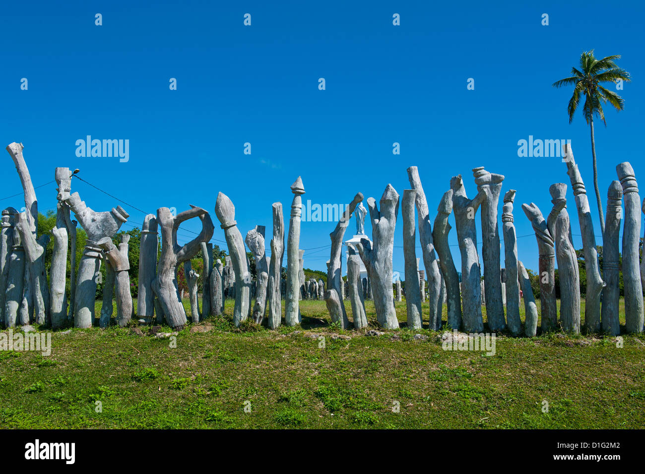 Tribal wood carving hi-res stock photography and images - Alamy