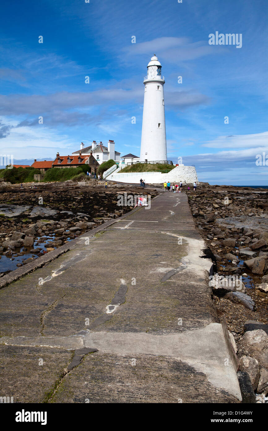 Causeway to St. Mary's Lighthouse on St. Mary's Island, Whitley Bay, North Tyneside, Tyne and Wear, England, United Kingdom Stock Photo