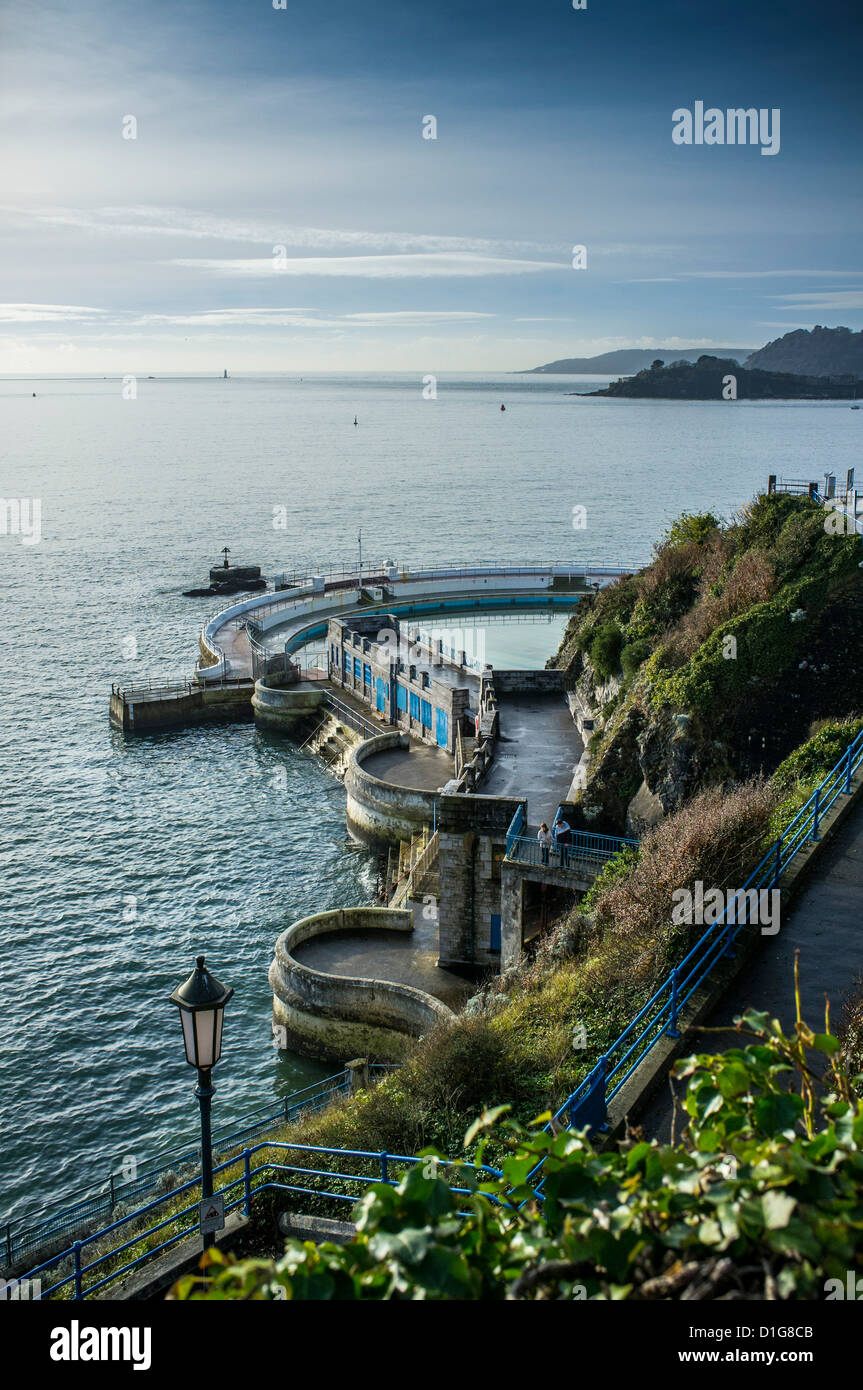 Side view of Art Deco 1935 Tinside Lido on a winters morning. The Hoe, Plymouth, Devon. UK Stock Photo