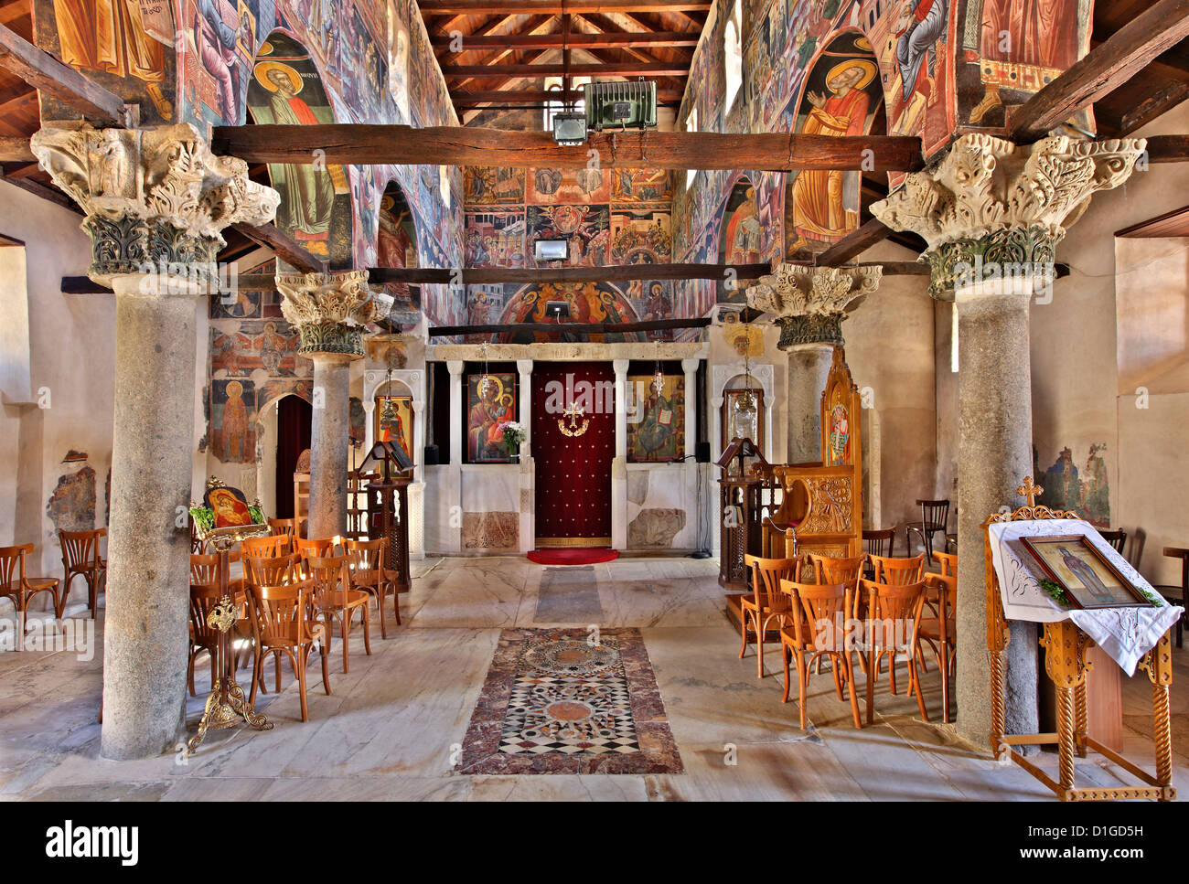 The byzantine church of Aghia Theodora, patron saint of Arta, Epirus, Greece Stock Photo Alamy
