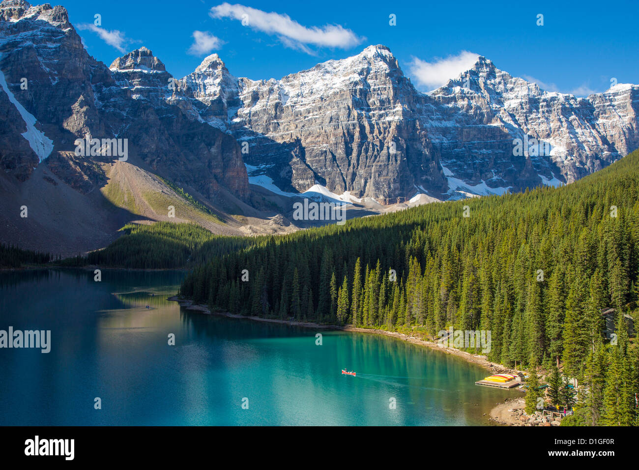 Moraine Lake in the Valley of the Ten Peaks in Banff National Park in ...