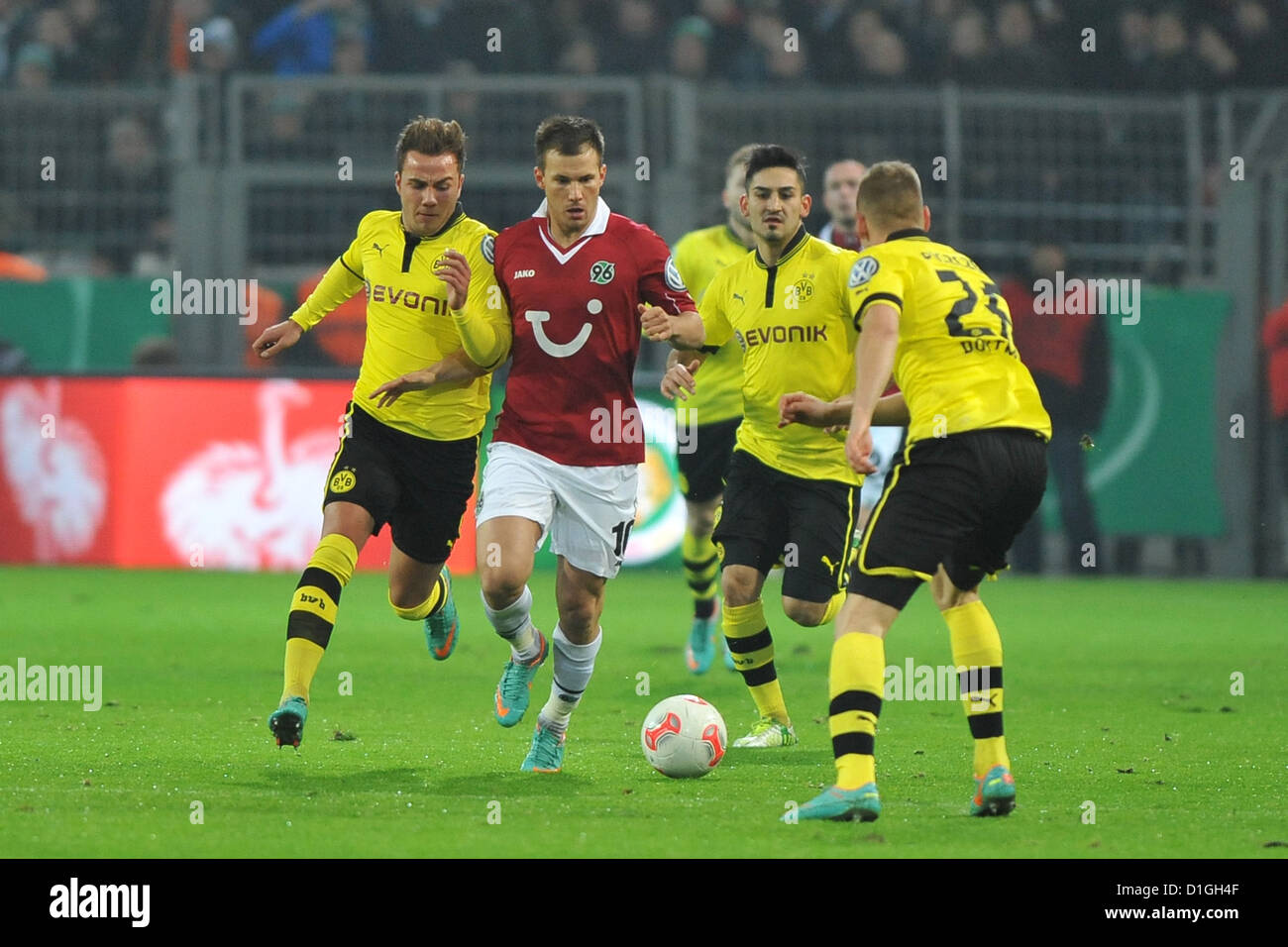 Adrian Ramos heads Borussia Dortmund into knockout stage