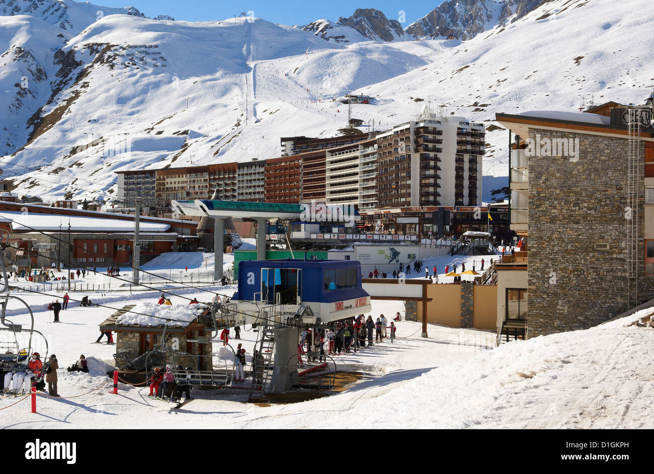 Chair Lift Tignes Savoie Rhone Alpes Hi-res Stock Photography And 