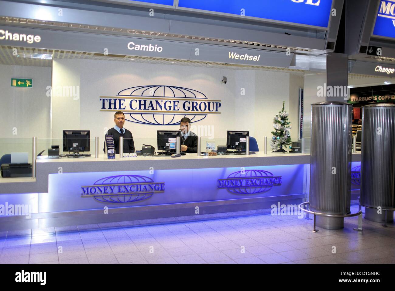 Foreign currency exchange desk at Luton Airport Stock Photo