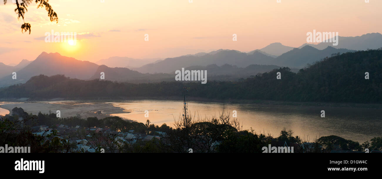 Sunset over the Mekong River from Wat Phousi, Luang Prabang, Laos, Indochina, Southeast Asia, Asia Stock Photo