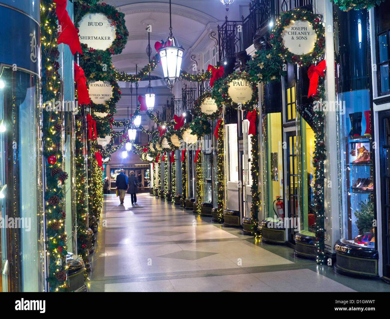 Piccadilly christmas hires stock photography and images Alamy