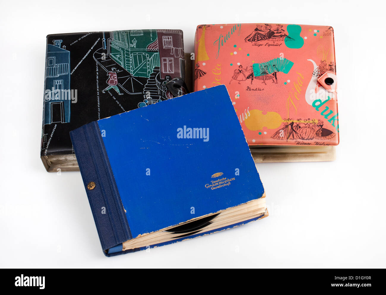 Old vinyl singles Stock Photo - Alamy