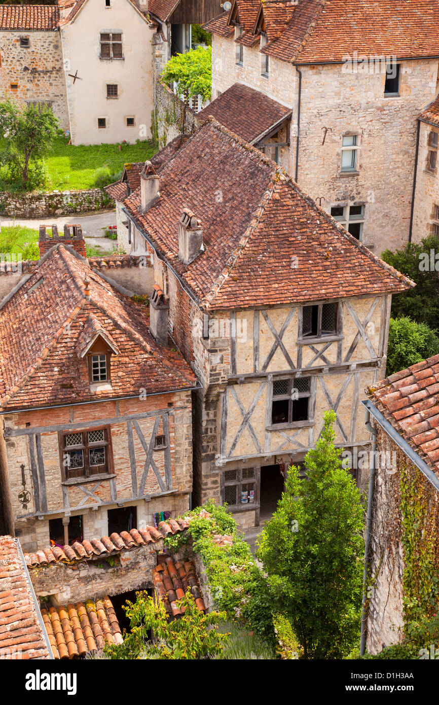 Half-Timbered buildings in medieval Saint-Cirq-Lapopie, Midi-Pyreness, France Stock Photo